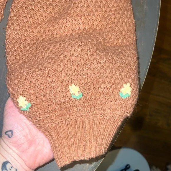 Cropped floral sweater - Picture 2 of 3